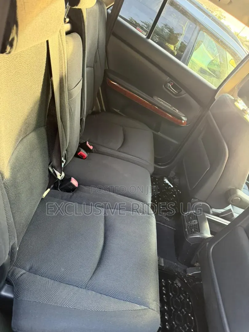 Toyota Harrier 2.4 2010 Maroon