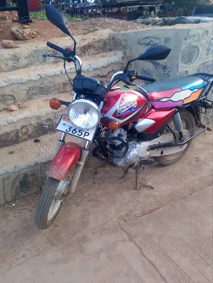 TVS HLX 125 2023 Red