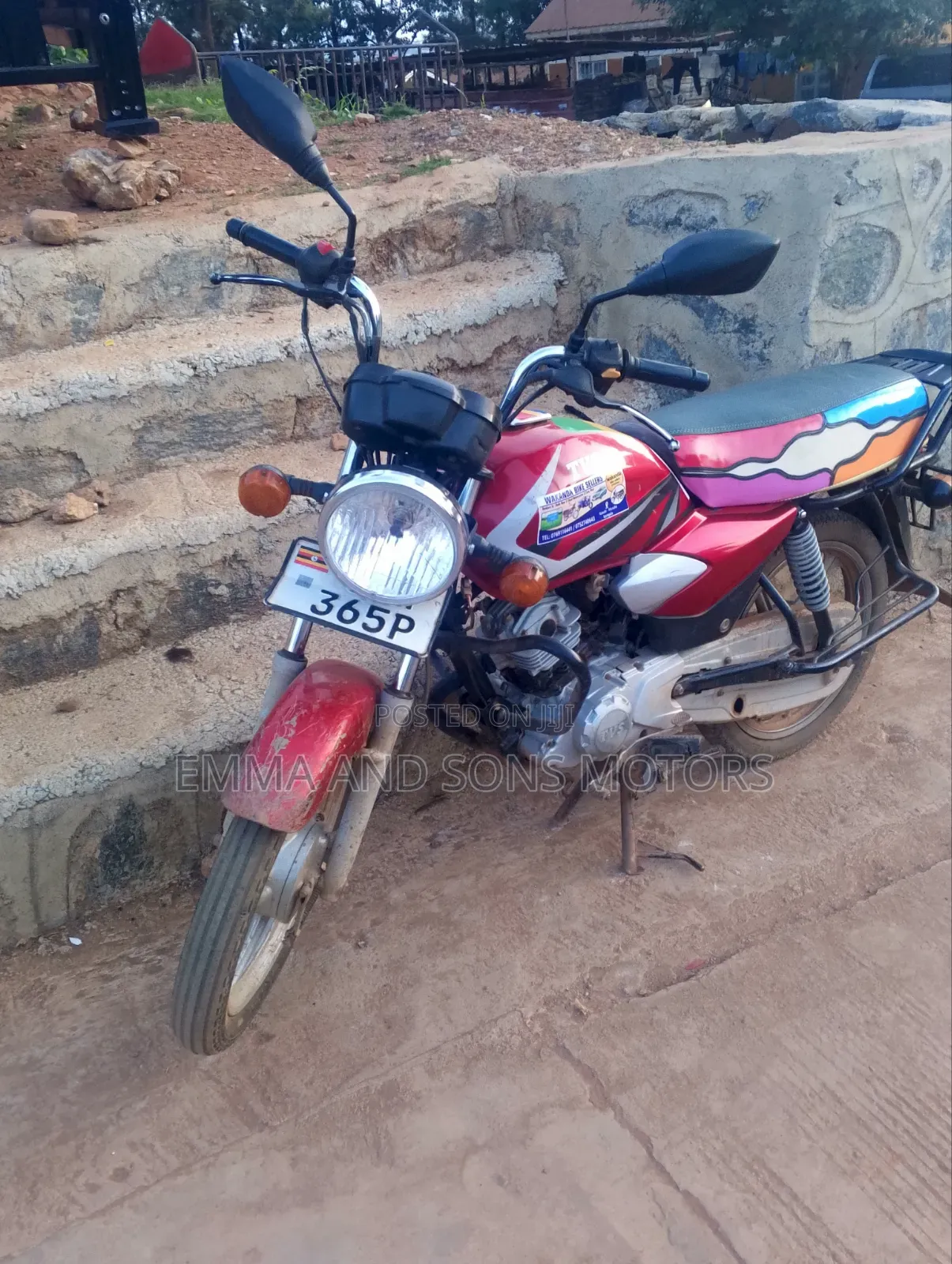 TVS HLX 125 2023 Red
