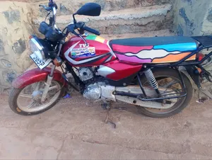 TVS HLX 125 2023 Red