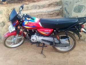 Bajaj Boxer 125 2025 Red