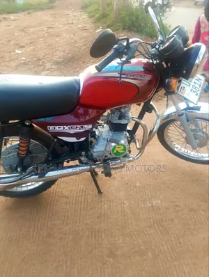 Bajaj Boxer 100 2024 Red