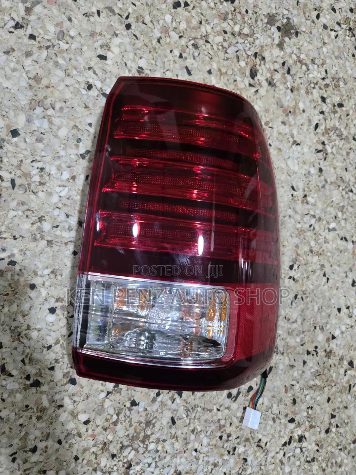 Lexus Lx470 Signus 2003 - 2007 Taillamp