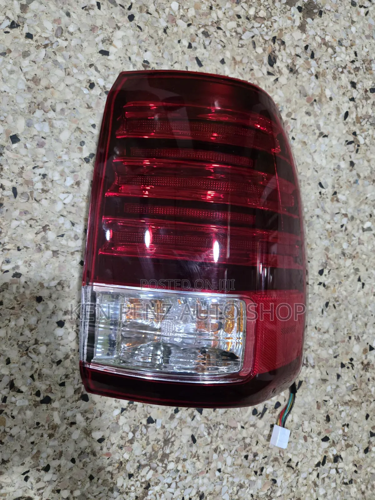 Lexus Lx470 Signus 2003 - 2007 Taillamp