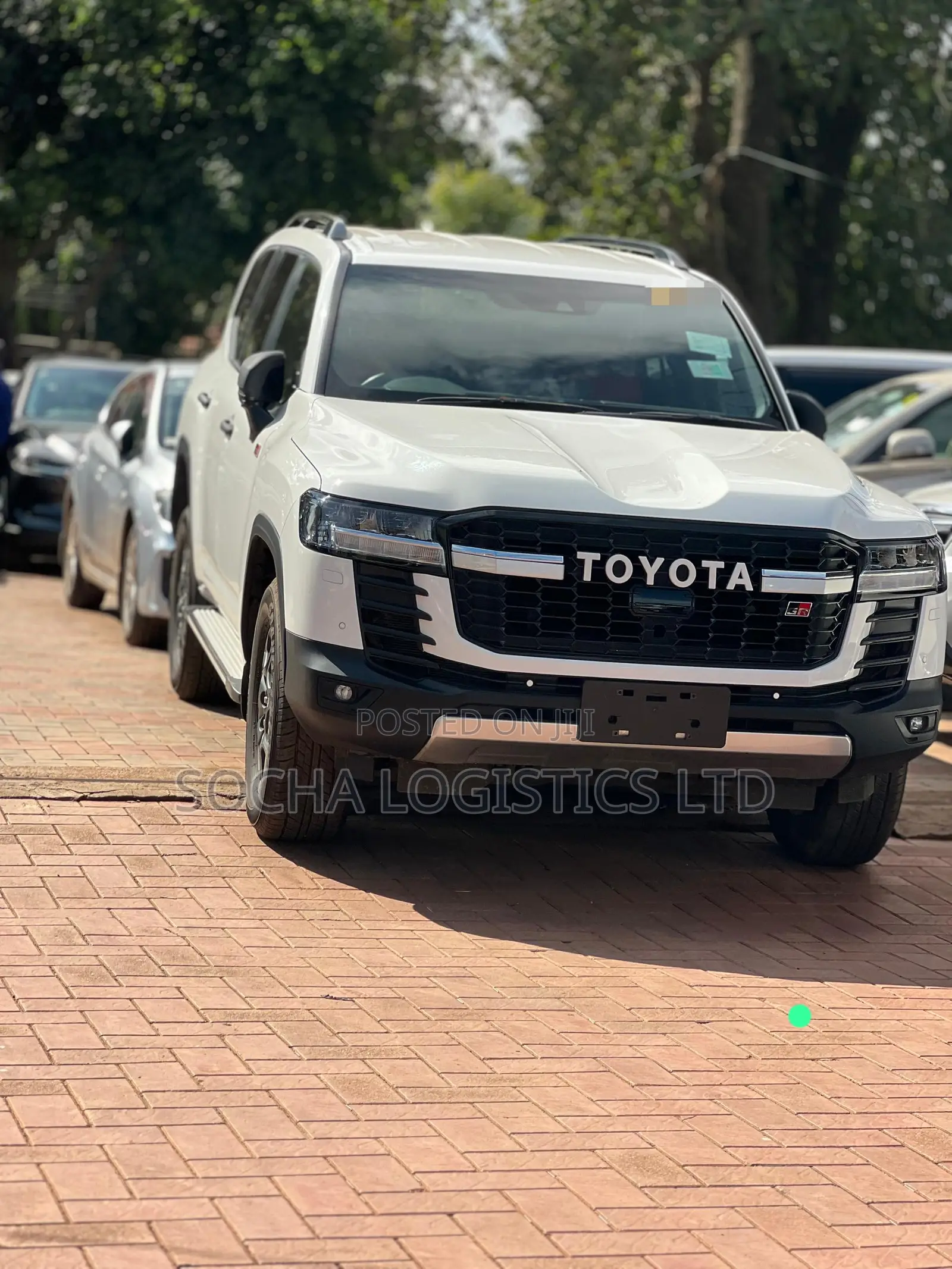 Toyota Land Cruiser Prado 2024 White