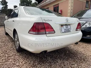 Toyota Crown 2007 White