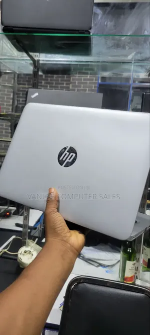 Laptop HP EliteBook 820 G4 8GB Intel Core i5 HDD+SSD 250GB