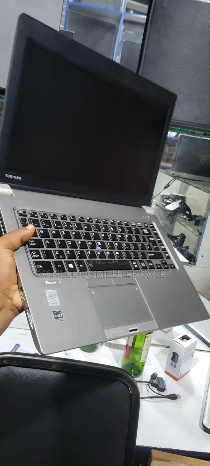 Laptop Toshiba Tecra R940 4GB Intel Core i3 SSD 128GB