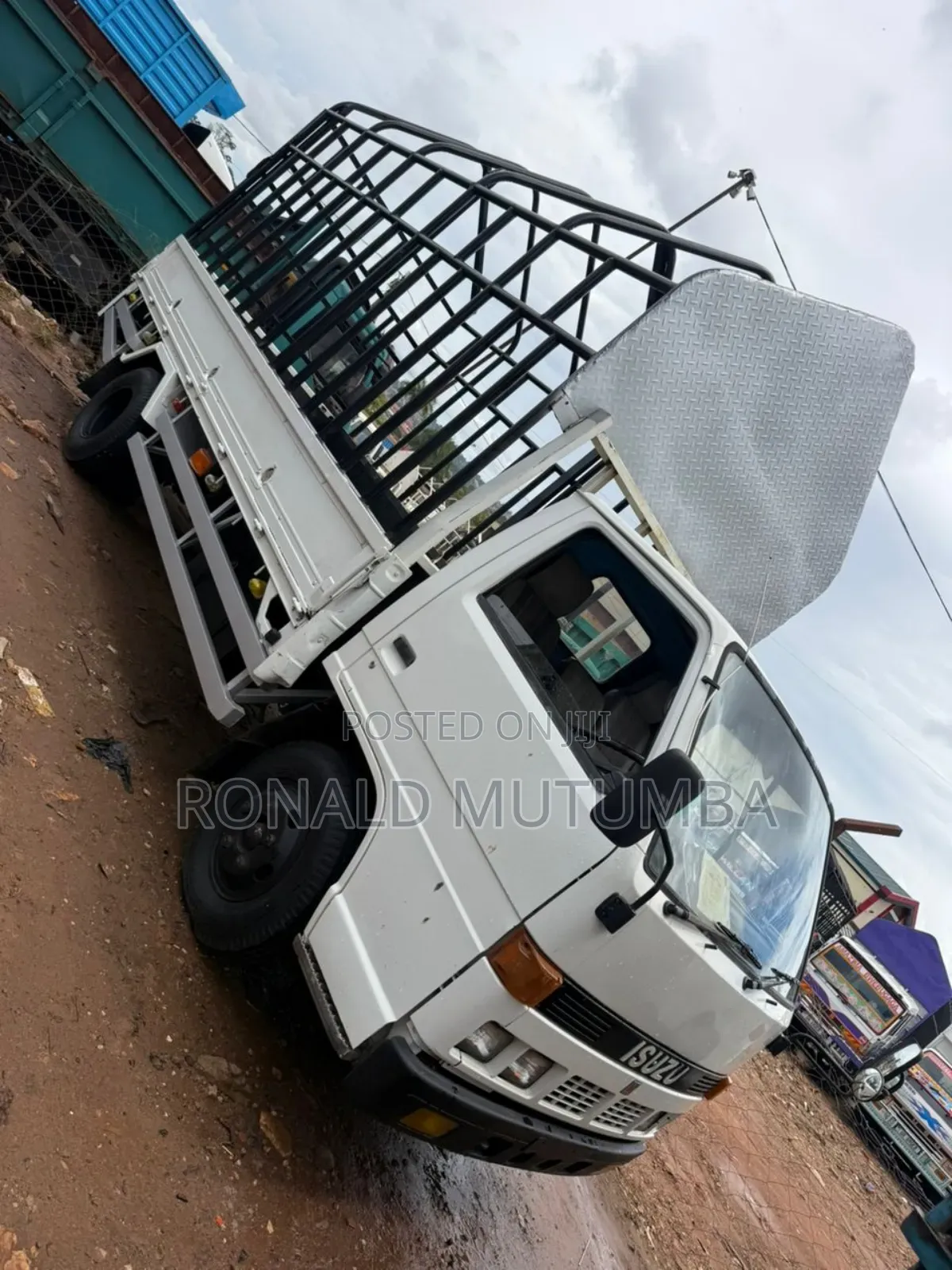 Isuzu Elf Long 2009 White