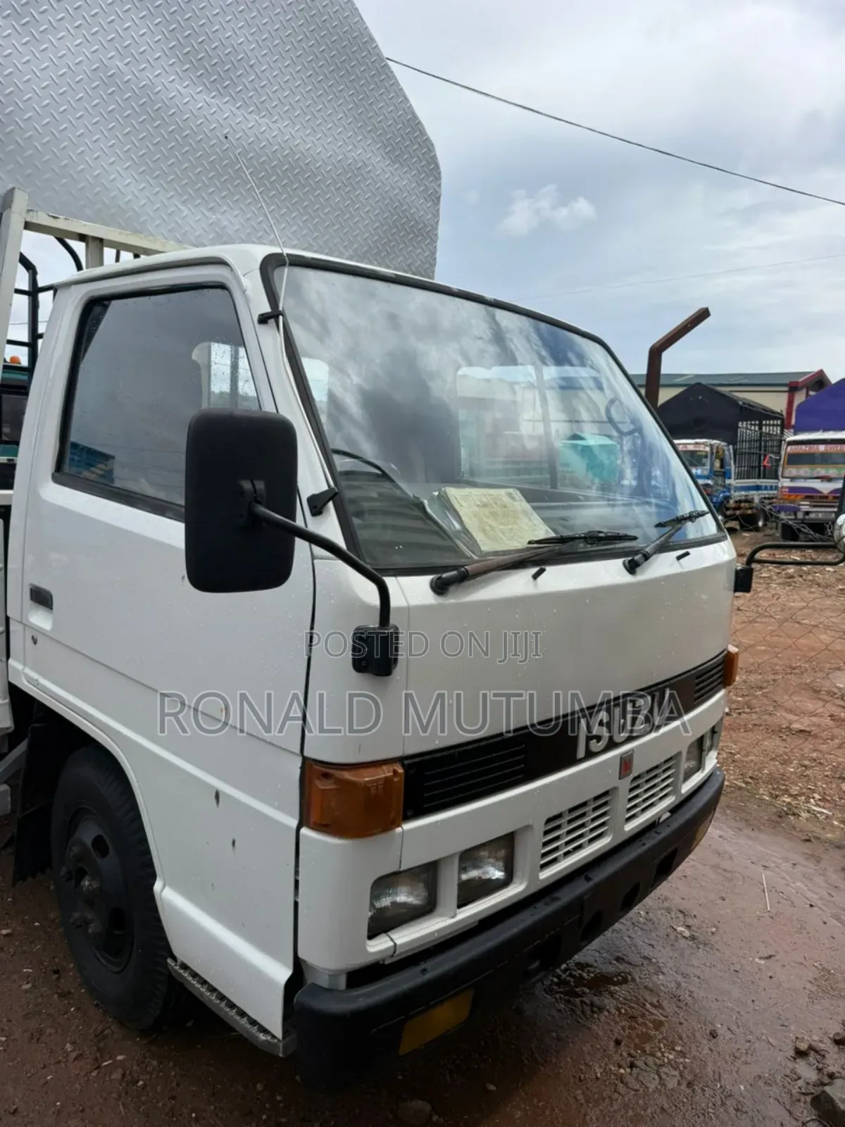 Isuzu Elf Long 2009 White
