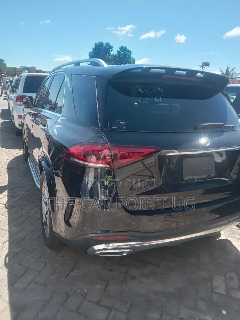 Mercedes-Benz GLE-Class GLE 300d 4MATIC 2019 Black