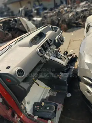 Toyota Rumion Complete Half Cut