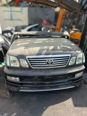 Toyota Landcruiser Cygnus Half Cut