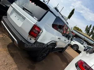 Toyota Land Cruiser Prado 2.7 2025 White