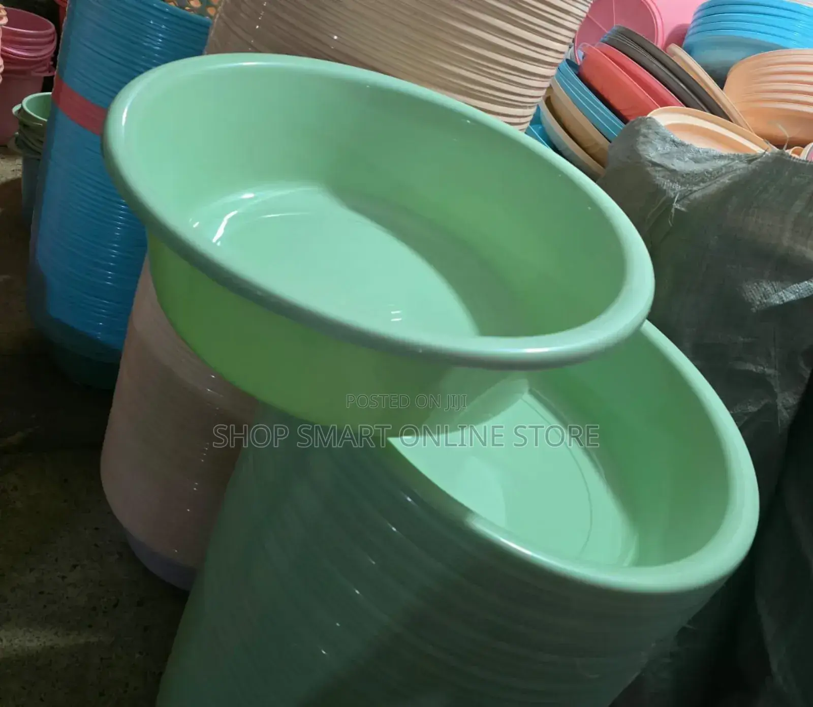 Small Round Plastic Basins