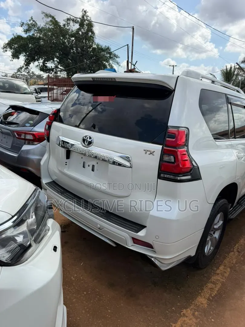 Toyota Land Cruiser Prado 2.7 2018 White