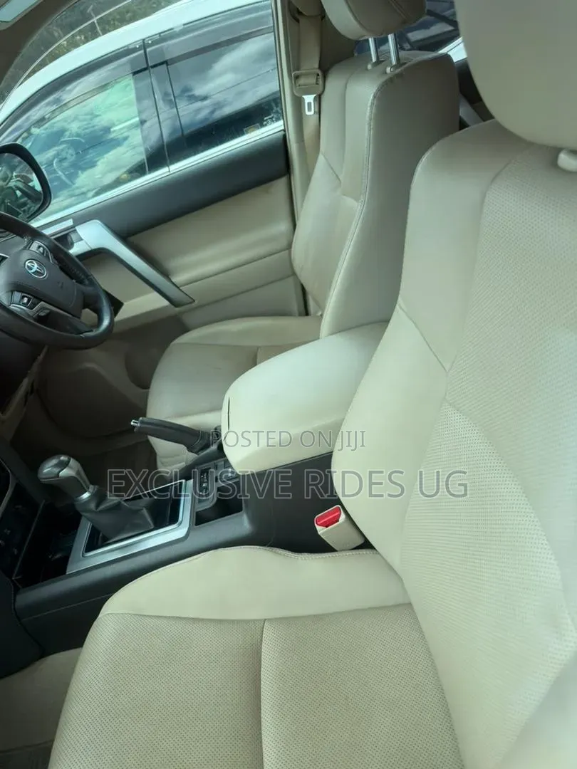 Toyota Land Cruiser Prado 2.7 2018 White