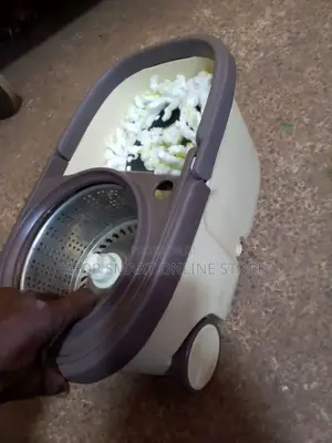 Cleaning Spin Mopper Bucket