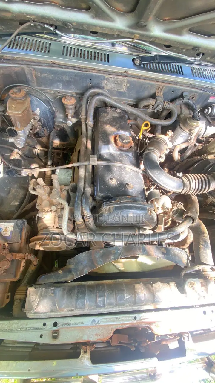 Toyota Hilux 1997 Gray