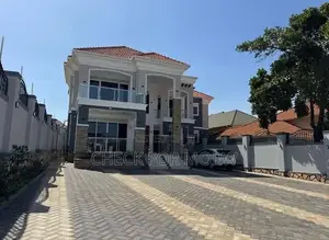 5bdrm Duplex in Muyenga, Makindye for rent