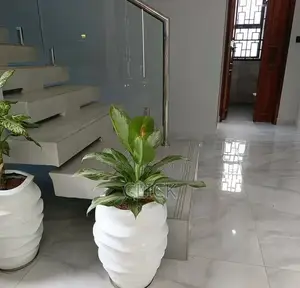 5bdrm Apartment in Gabba Road, Makindye for rent