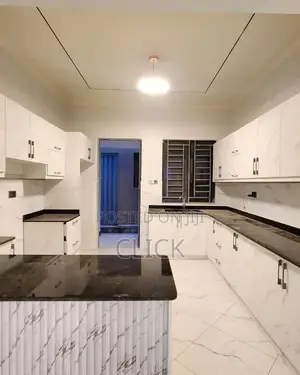 4bdrm Apartment in Gabba Road, Makindye for rent