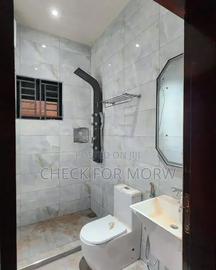 4bdrm Apartment in Gabba Road, Makindye for rent