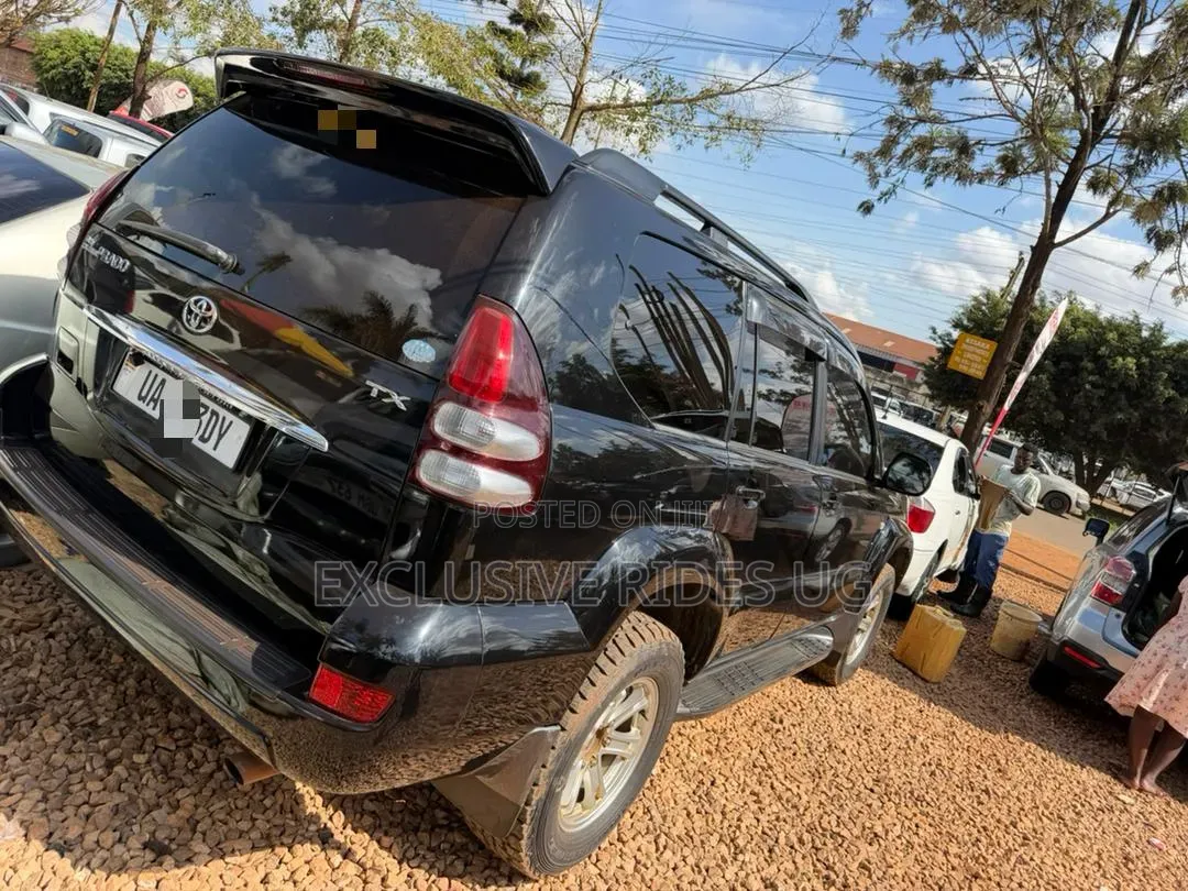 Toyota Land Cruiser Prado 2009 Black