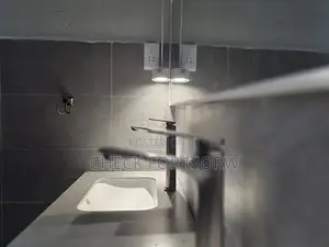 5bdrm Duplex in Muyenga, Makindye for rent