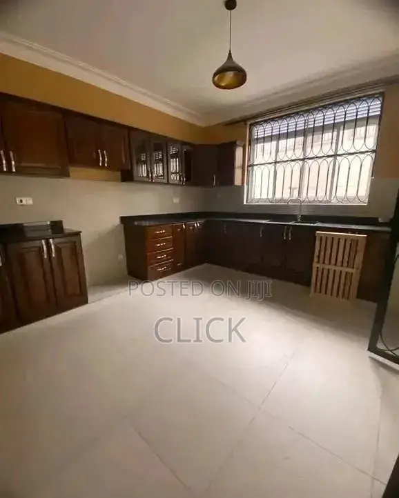 3bdrm Apartment in Kansanga, Makindye for rent
