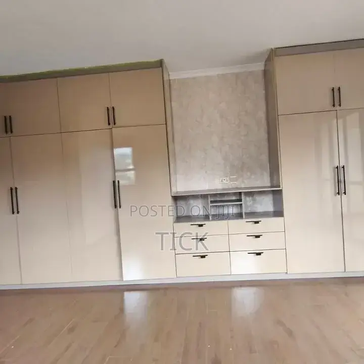 4bdrm Apartment in Bunga, Makindye for rent