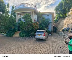 4bdrm Mansion in Buziga, Makindye for sale