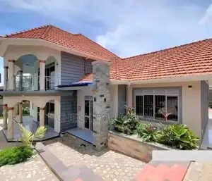 5bdrm Duplex in Muyenga, Makindye for rent