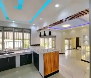 5bdrm Duplex in Muyenga, Makindye for rent