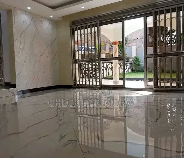 5bdrm Duplex in Muyenga, Makindye for rent