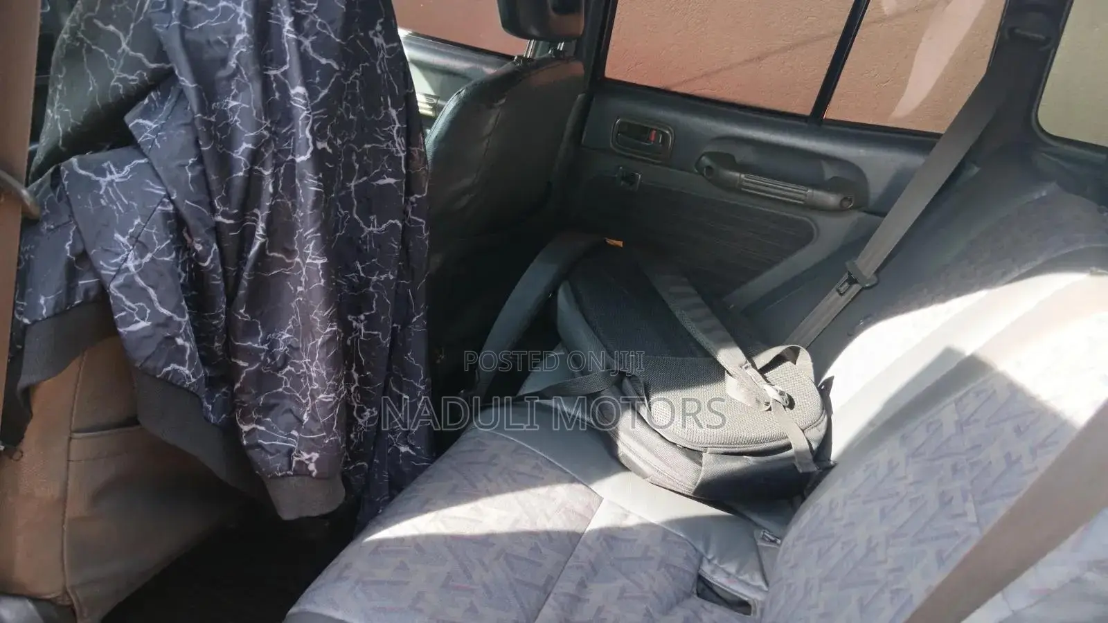 Toyota RAV4 Automatic 2000 White
