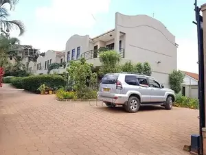 3bdrm Apartment in Muyenga, Makindye for rent