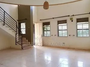 3bdrm Apartment in Muyenga, Makindye for rent