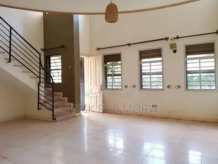 3bdrm Apartment in Muyenga, Makindye for rent