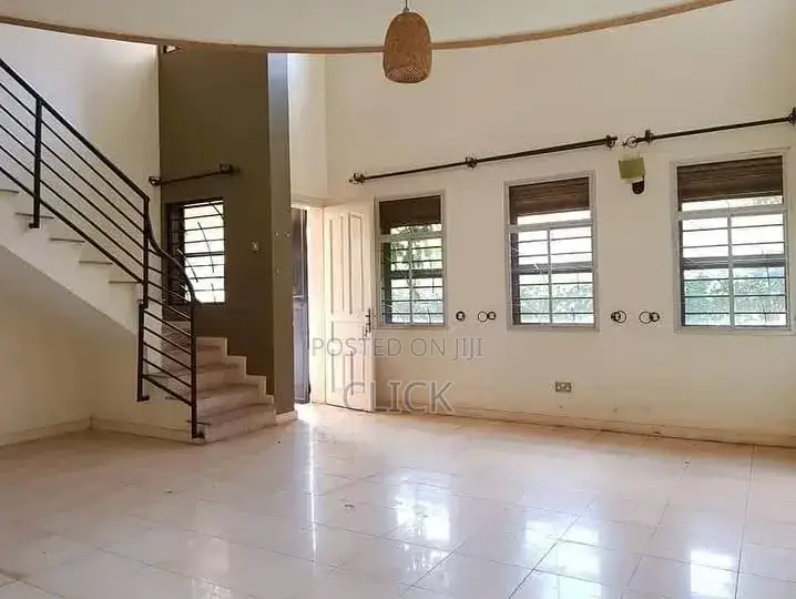 3bdrm Apartment in Muyenga, Makindye for rent