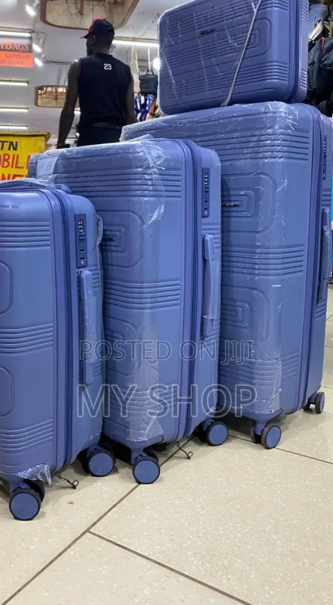 Family Travel Suitcases 4pcs – Spacious Holiday Luggage Set