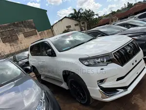 Toyota Land Cruiser Prado 2.8 2023 White