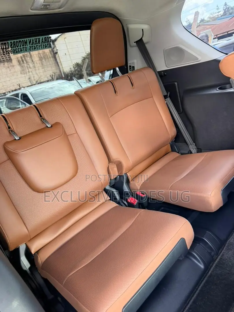 Toyota Land Cruiser Prado 2.8 2023 White