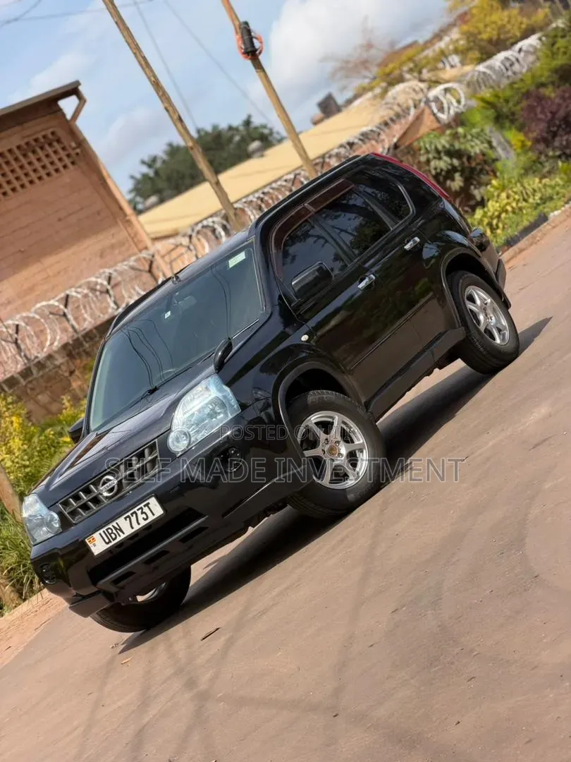 Nissan X-Trail 2010 Black