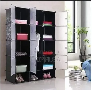 3 Colums Frosted Plastic Wardrobe