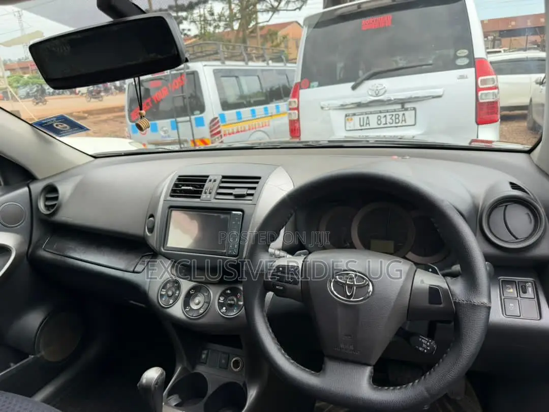Toyota Vanguard 2010 Black