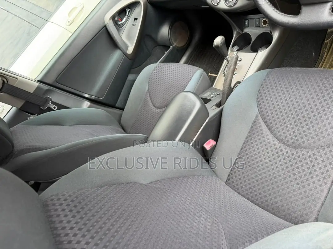 Toyota Vanguard 2010 Black