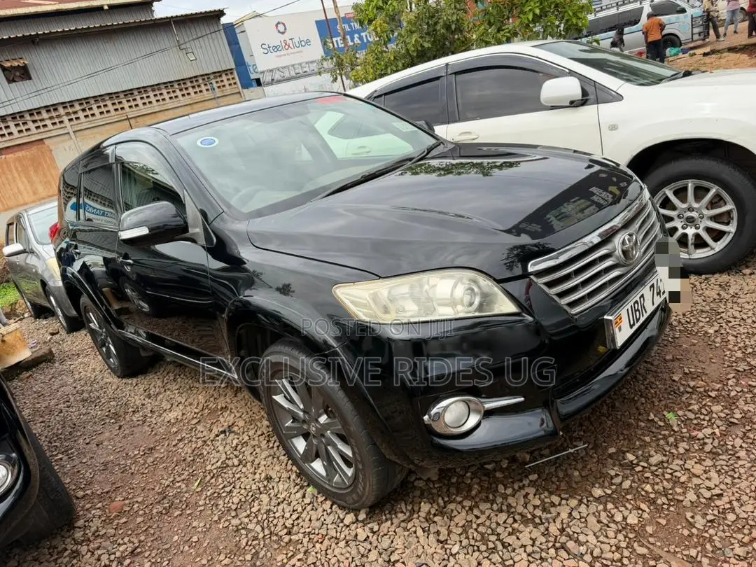 Toyota Vanguard 2010 Black