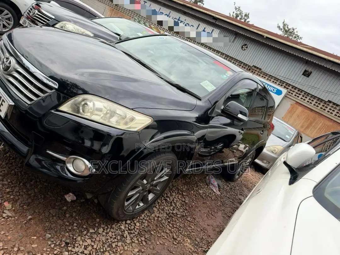 Toyota Vanguard 2010 Black