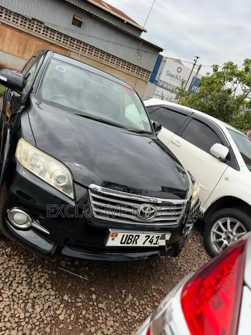 Toyota Vanguard 2010 Black